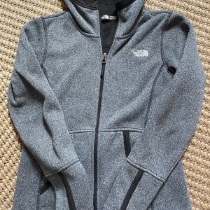 The North face sweater
